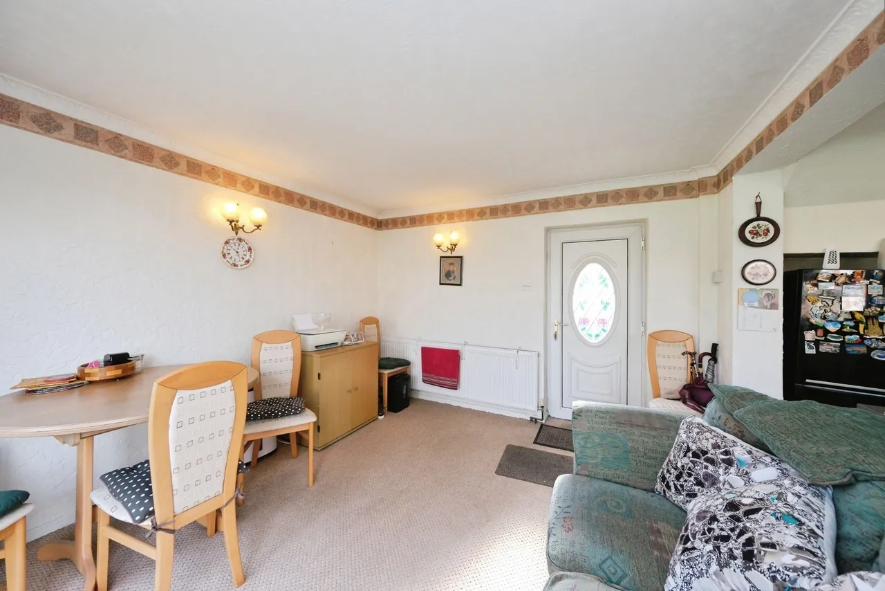 Salisbury Close, Mansfield Woodhouse, Mansfield, Nottinghamshire, NG19, photo 9