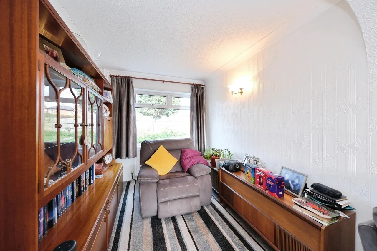 Salisbury Close, Mansfield Woodhouse, Mansfield, Nottinghamshire, NG19, photo 5