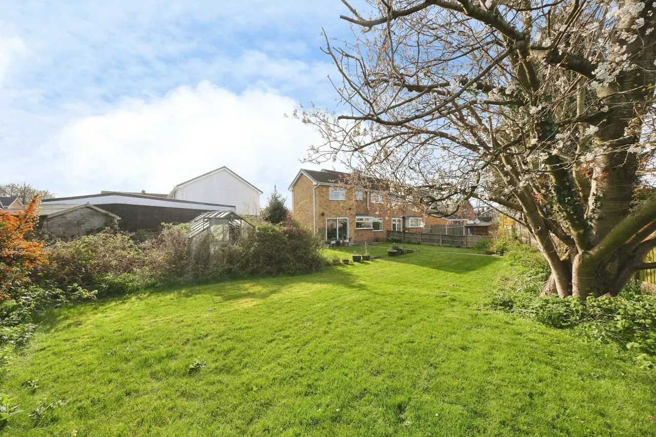 Salisbury Close, Mansfield Woodhouse, Mansfield, Nottinghamshire, NG19, photo 15