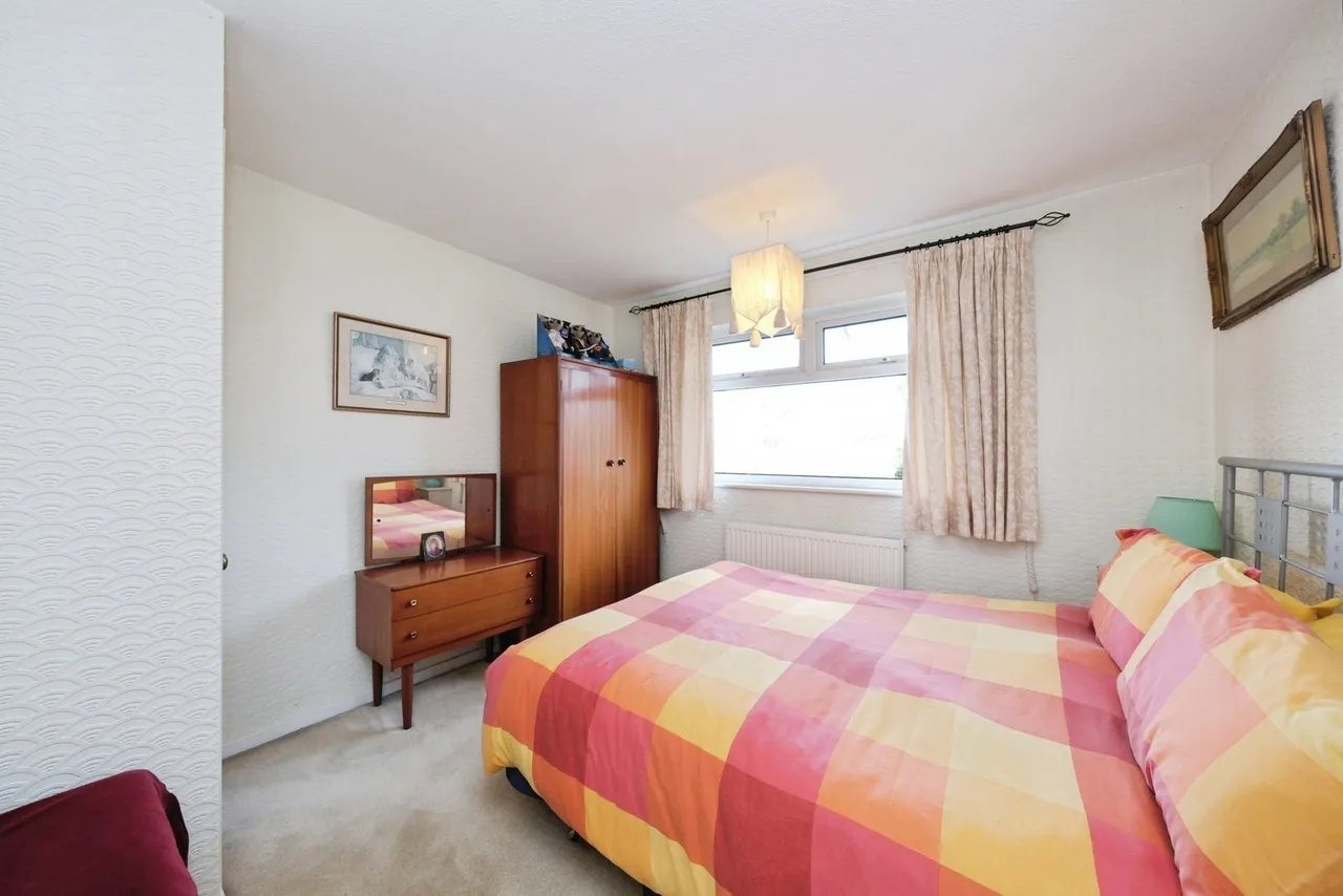 Salisbury Close, Mansfield Woodhouse, Mansfield, Nottinghamshire, NG19, photo 13