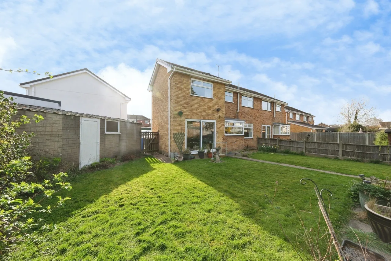 Salisbury Close, Mansfield Woodhouse, Mansfield, Nottinghamshire, NG19, photo 17