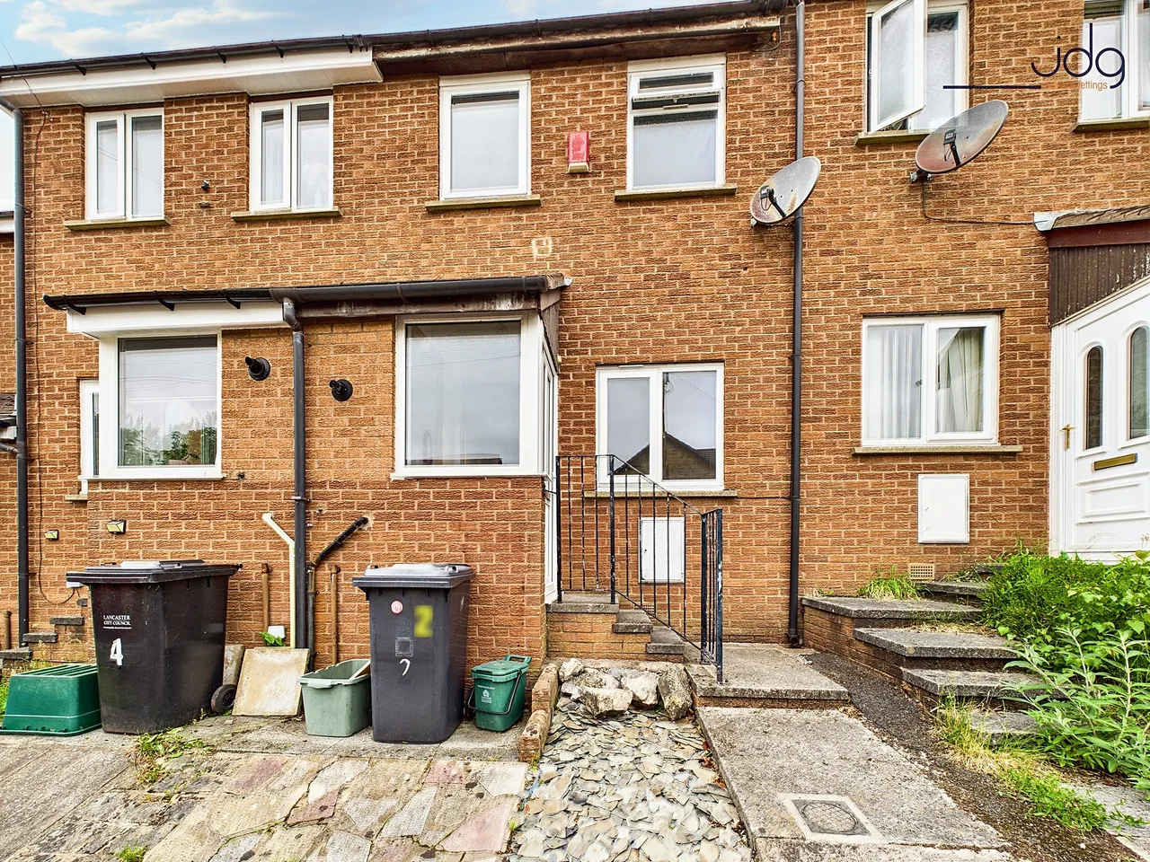 2 bed house to rent, Ashbourne Close, Lancaster, LA1