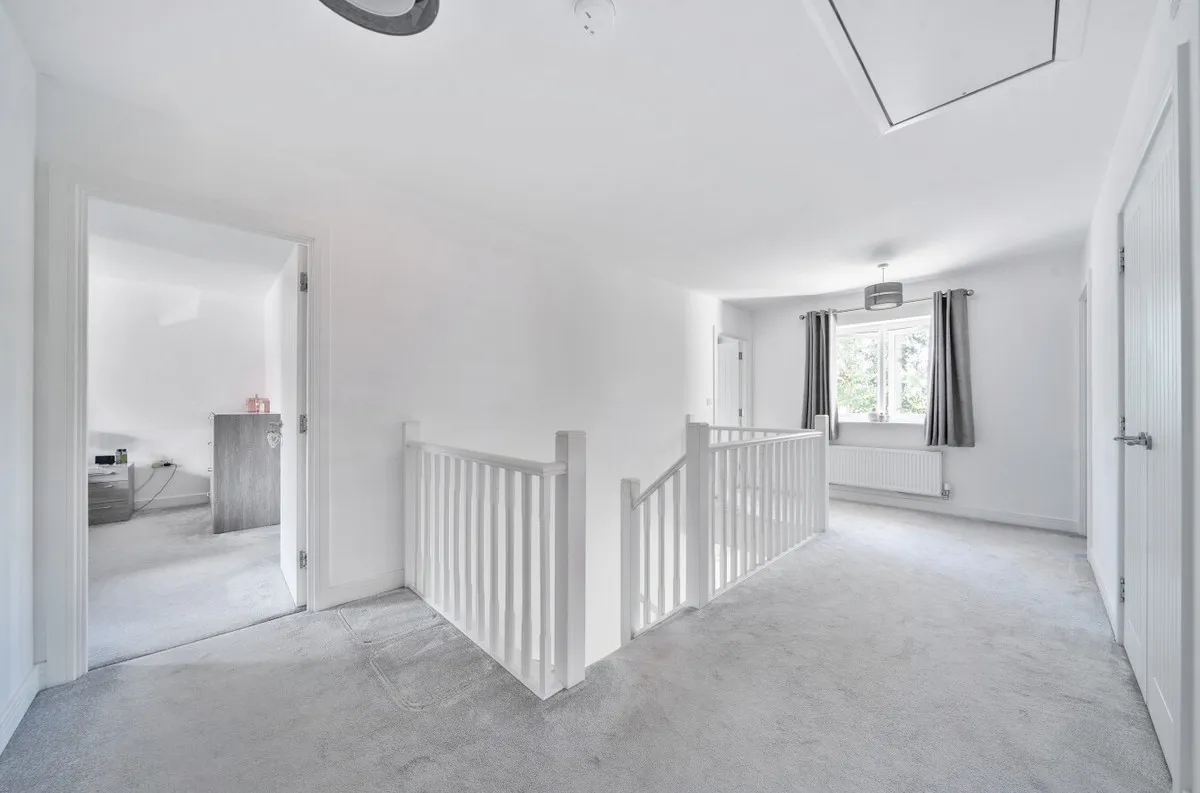 Billingshurst, RH14 9ZT, photo 17