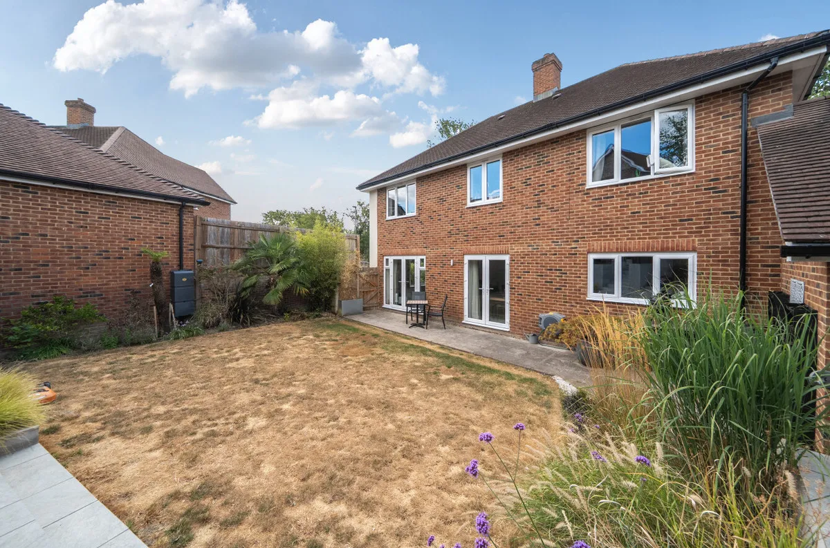 Billingshurst, RH14 9ZT, photo 18