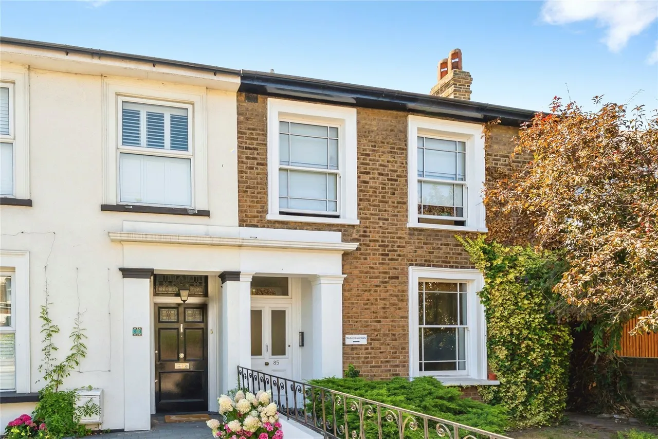flat for sale, Richmond Road, Kingston upon Thames, KT2