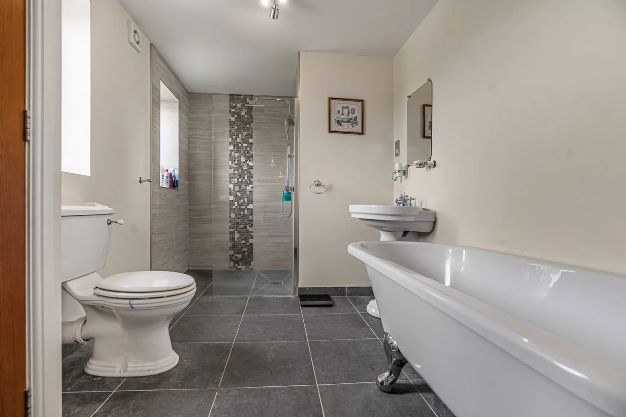 High Lee Lane, Barkisland, HX4, photo 13
