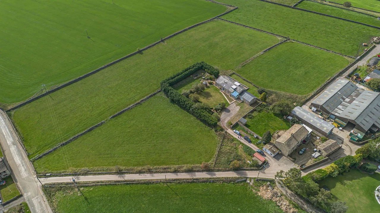 High Lee Lane, Barkisland, HX4, photo 34