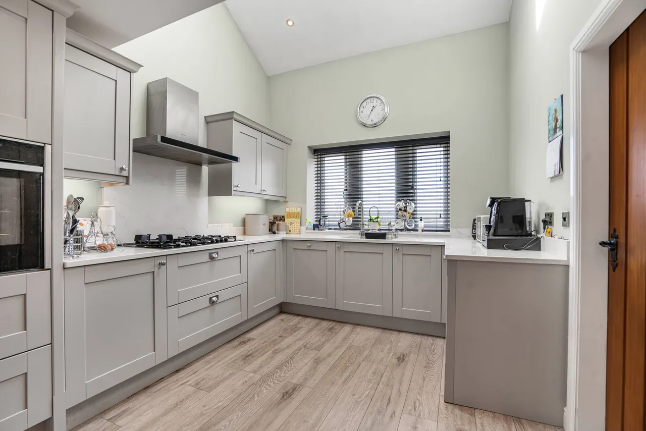 High Lee Lane, Barkisland, HX4, photo 9
