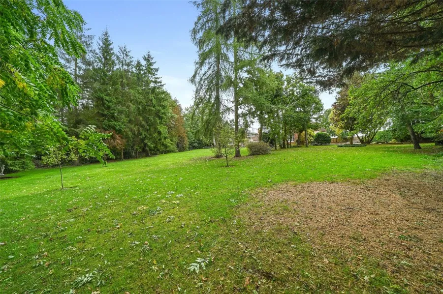 with 4 bedrooms in Sturmer, Haverhill, CB9, photo 17