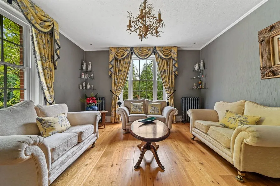 with 4 bedrooms in Sturmer, Haverhill, CB9, photo 2