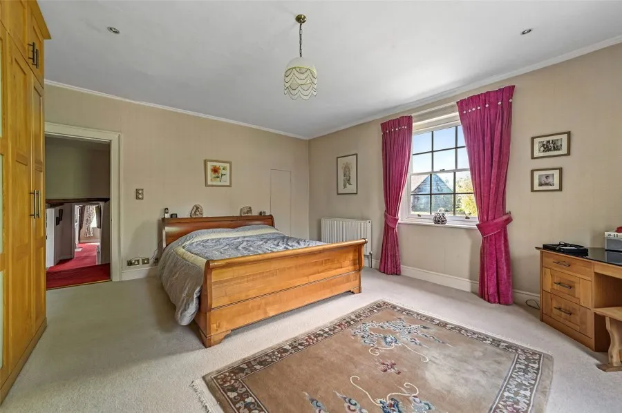 with 4 bedrooms in Sturmer, Haverhill, CB9, photo 10