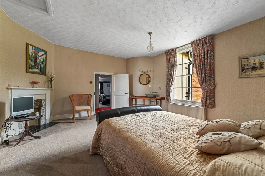 with 4 bedrooms in Sturmer, Haverhill, CB9, photo 12