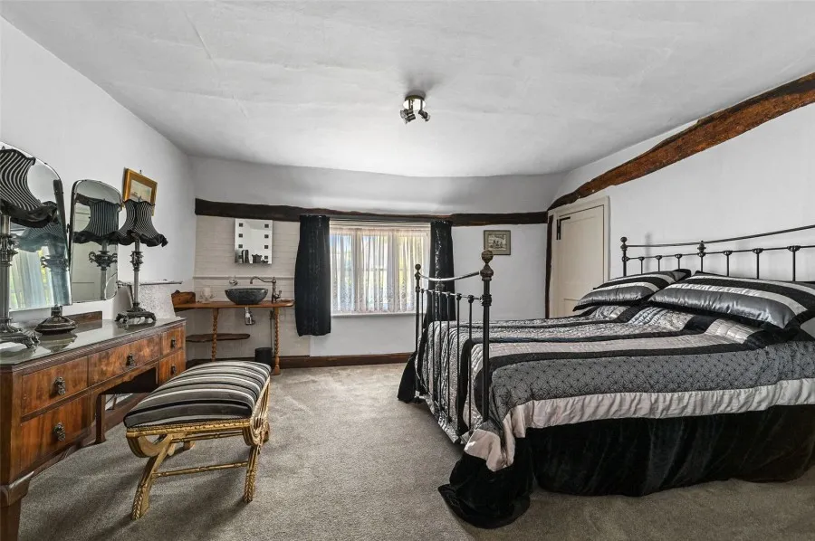 with 4 bedrooms in Sturmer, Haverhill, CB9, photo 11