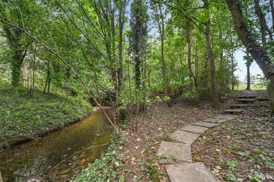 with 4 bedrooms in Sturmer, Haverhill, CB9, photo 22