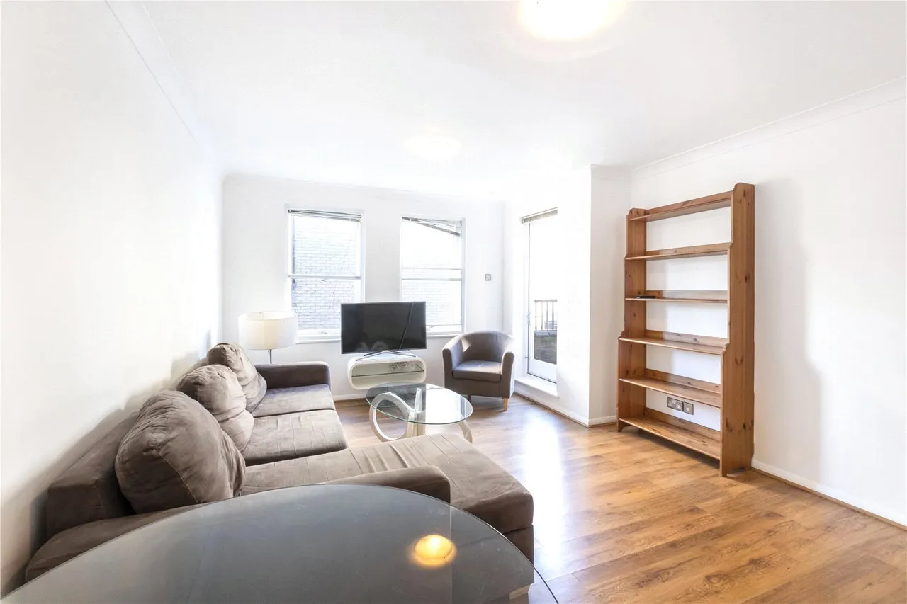 1 bed flat for sale, Conant Mews, London, E1