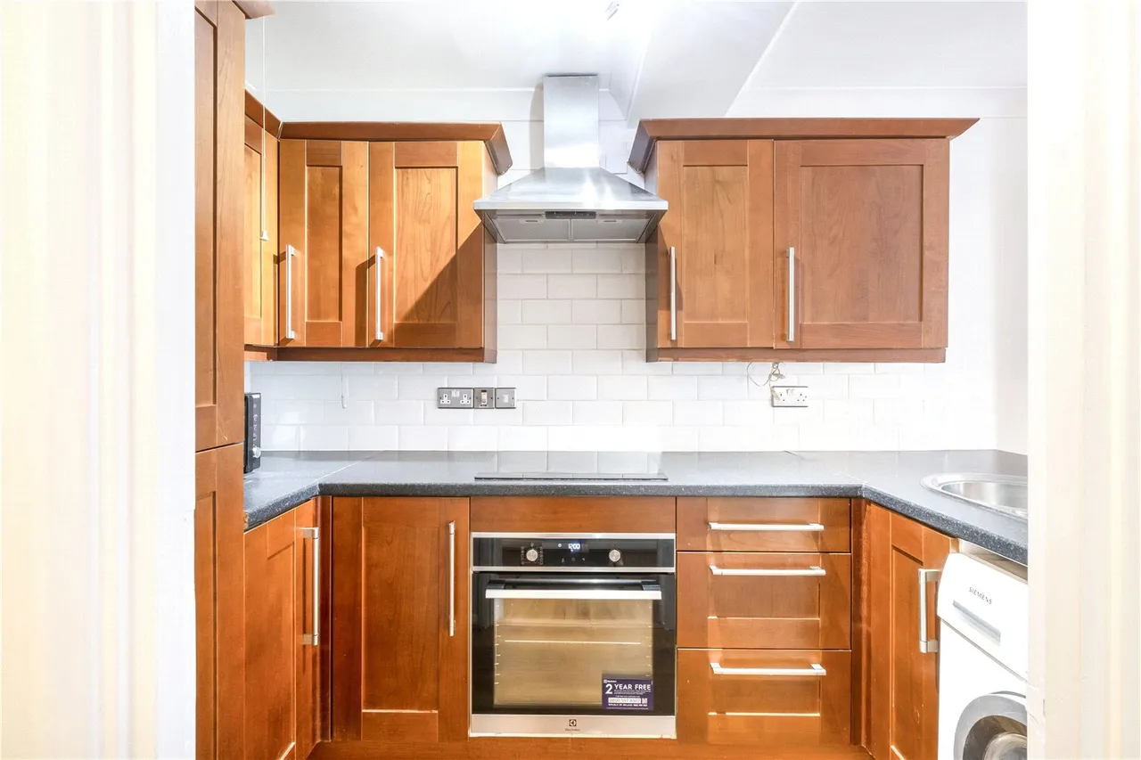 Conant Mews, London, E1, photo 3