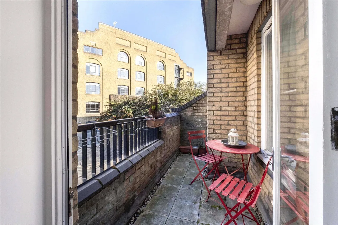 Conant Mews, London, E1, photo 14