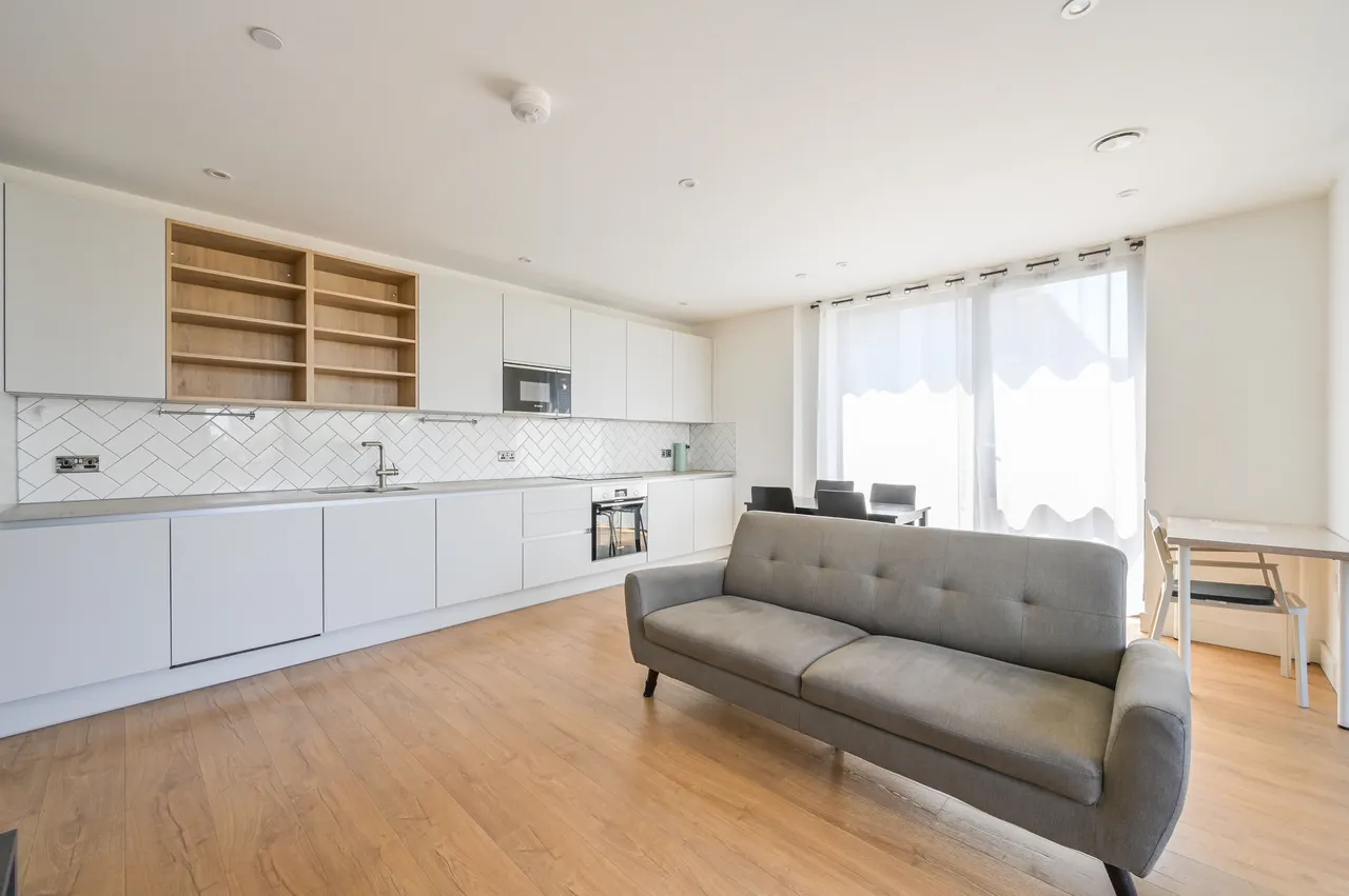 Flat 404, Tellicherry Court, London, photo 8