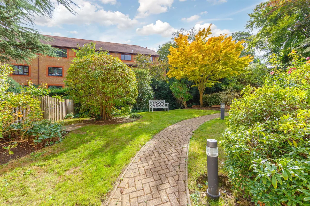 Hornsey Lane, Highgate, N6, photo 16