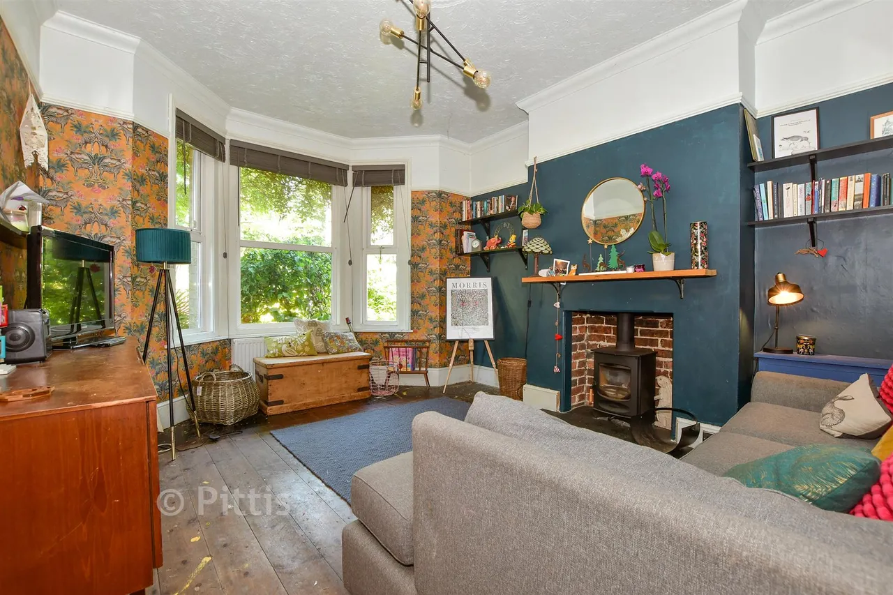 Morton Road, Brading, PO36, photo 4