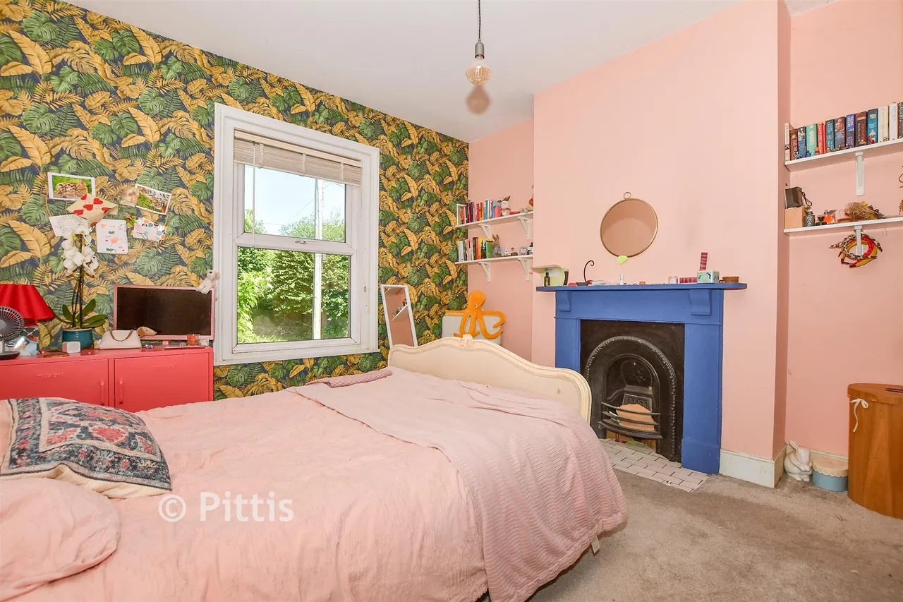 Morton Road, Brading, PO36, photo 5