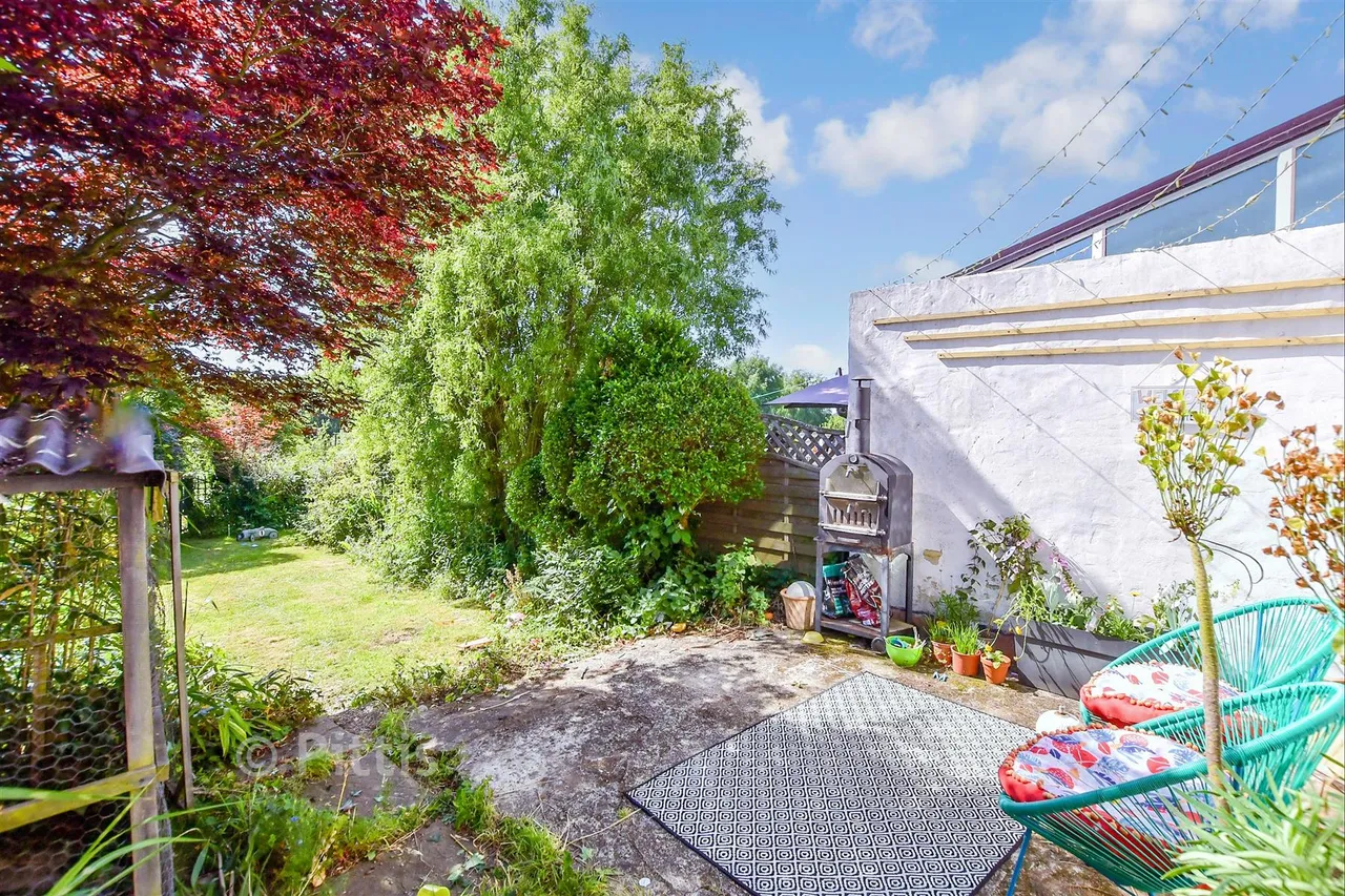 Morton Road, Brading, PO36, photo 10