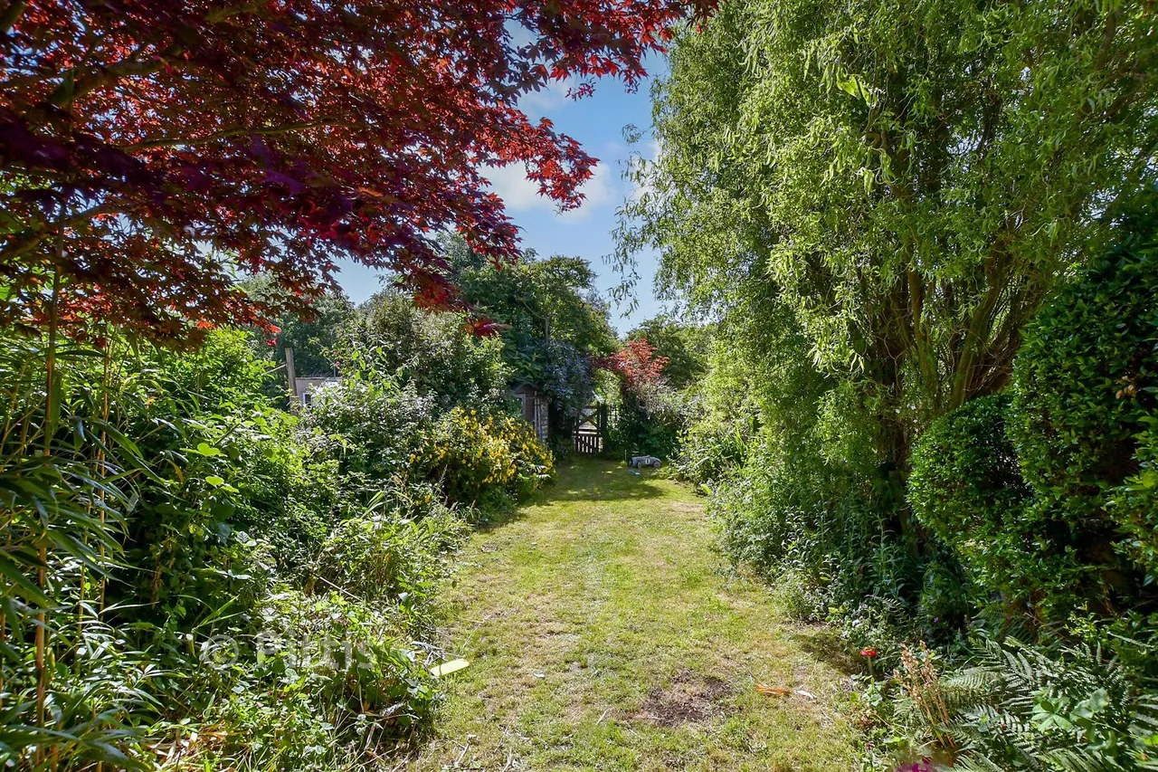 Morton Road, Brading, PO36, photo 9