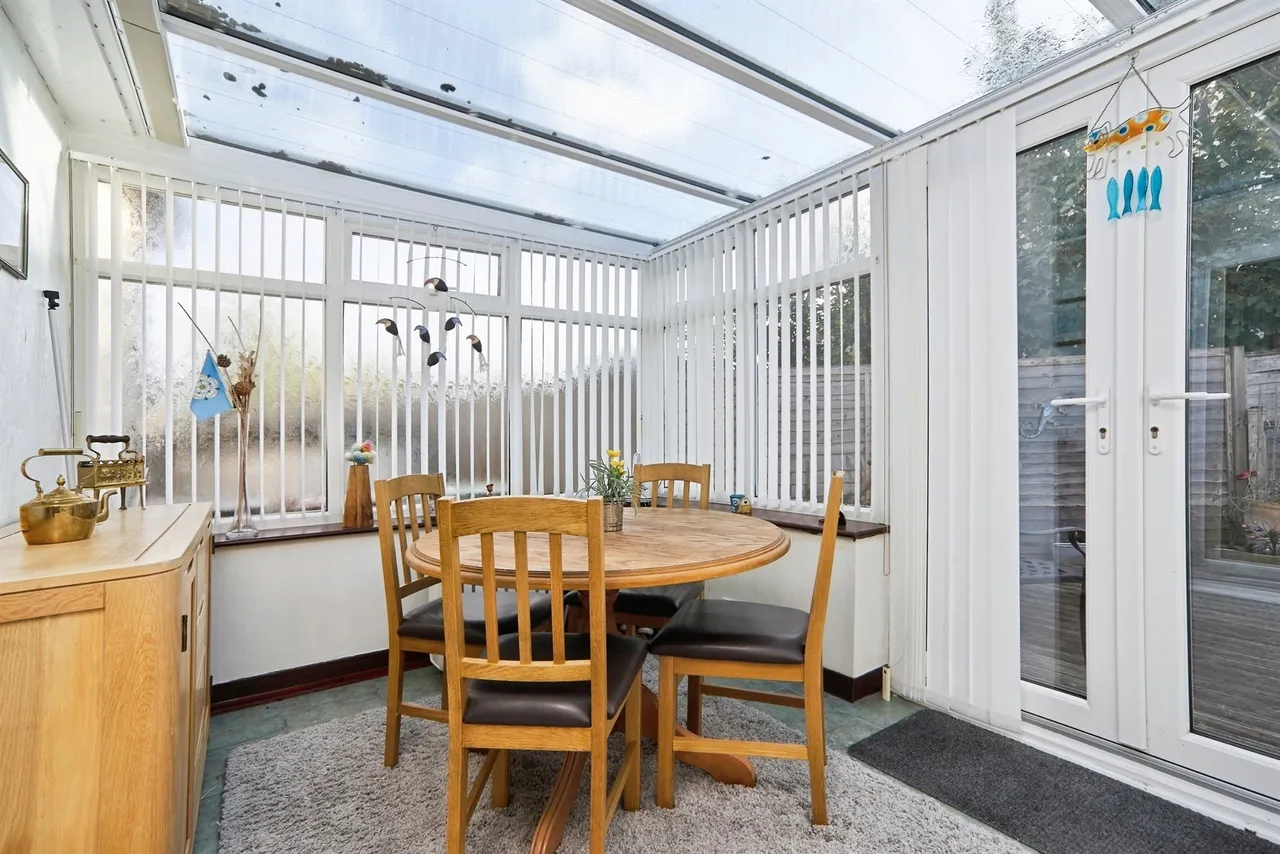 Westfield Close, Yeadon, LS19, photo 3