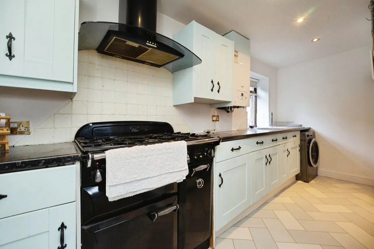 Whitehill Road, Halifax, West Yorkshire, HX2, photo 3