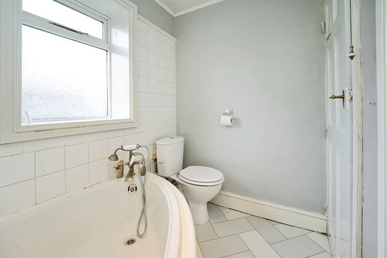 Whitehill Road, Halifax, West Yorkshire, HX2, photo 12