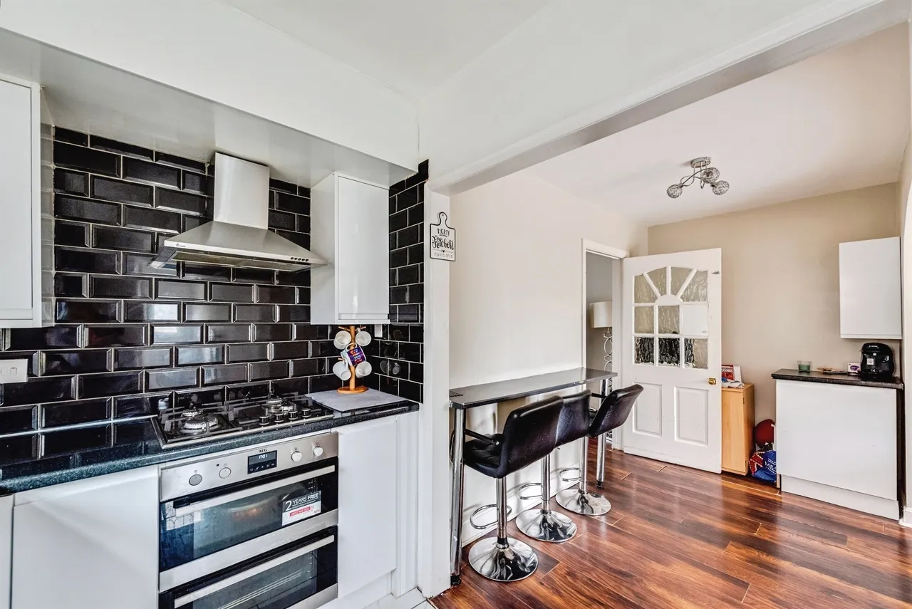 Richmond Road, Swindon, SN2, photo 5