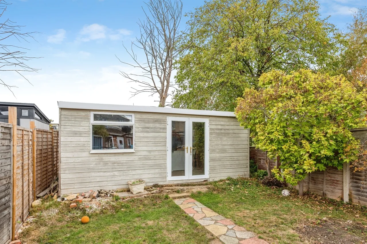 Richmond Road, Swindon, SN2, photo 17