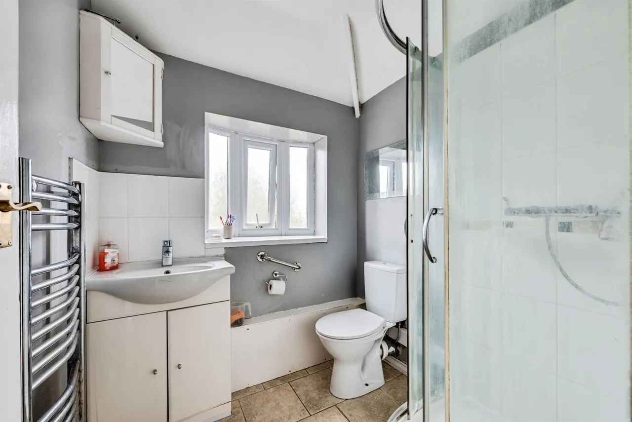Richmond Road, Swindon, SN2, photo 15