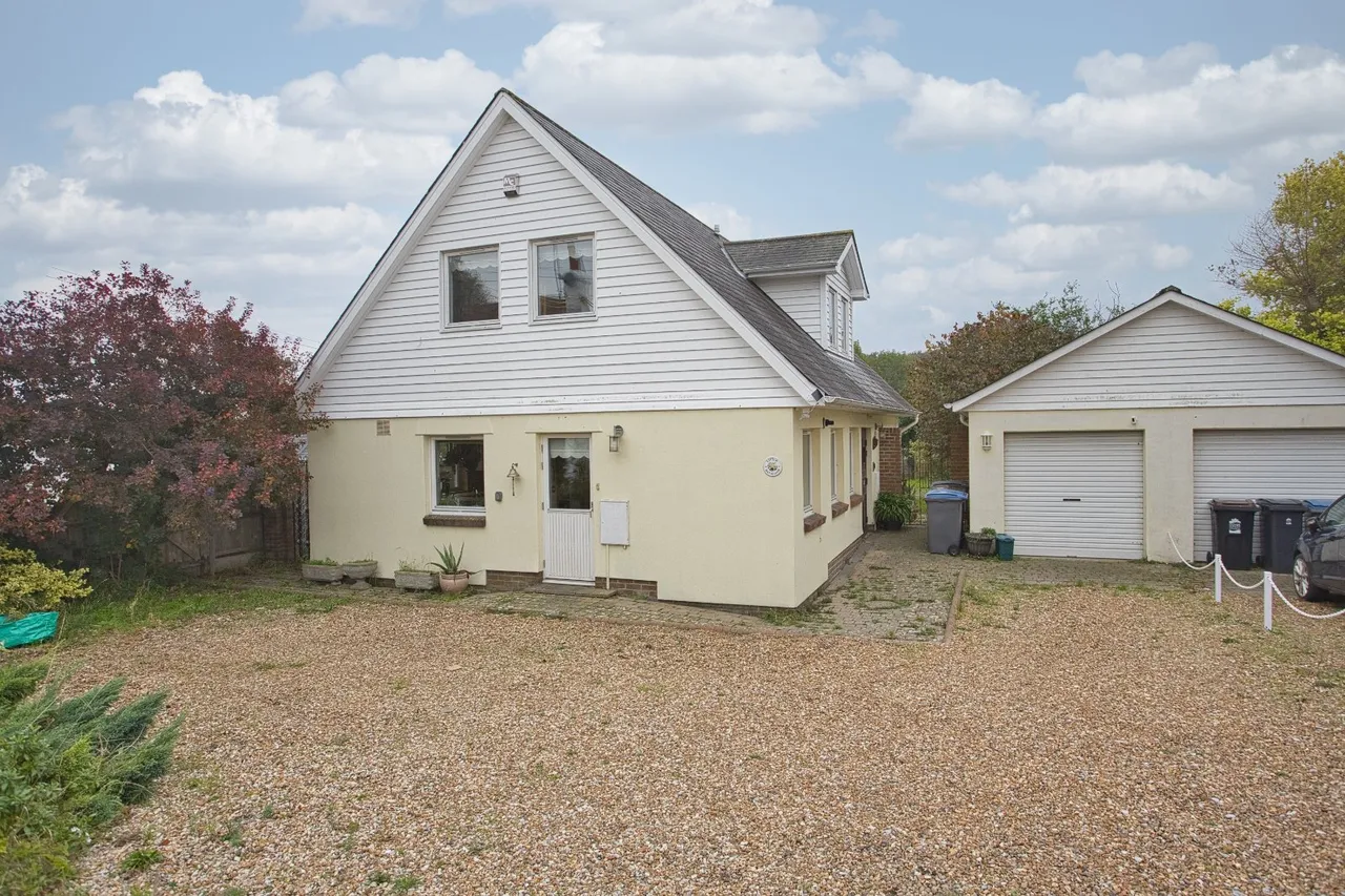 3 bed house for sale, The Rise, Kingsdown, CT14