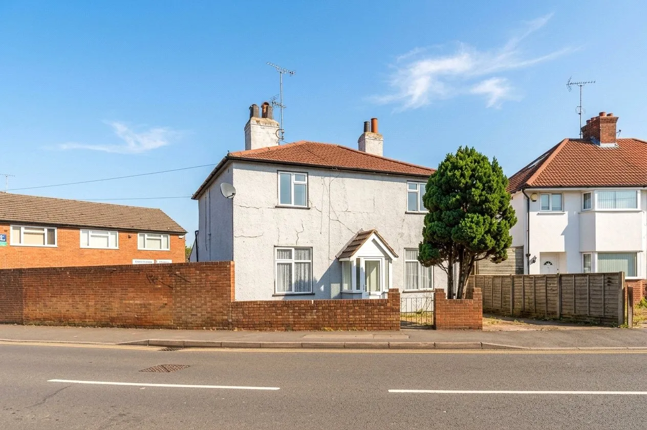 5 bed house for sale, Five Bedroom Detached House, Two Ground Floor Bedrooms, UB8