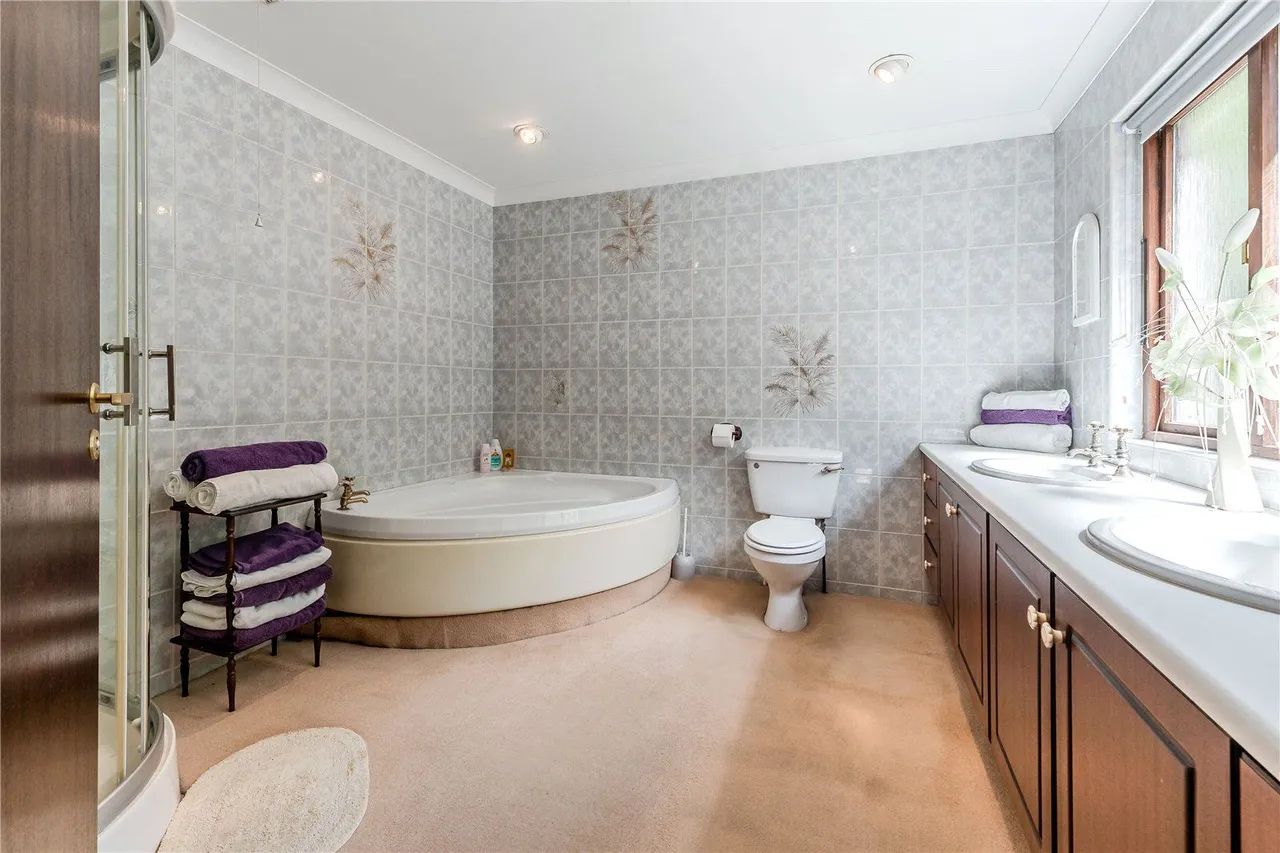 North Road, Brotherton, WF11, photo 9