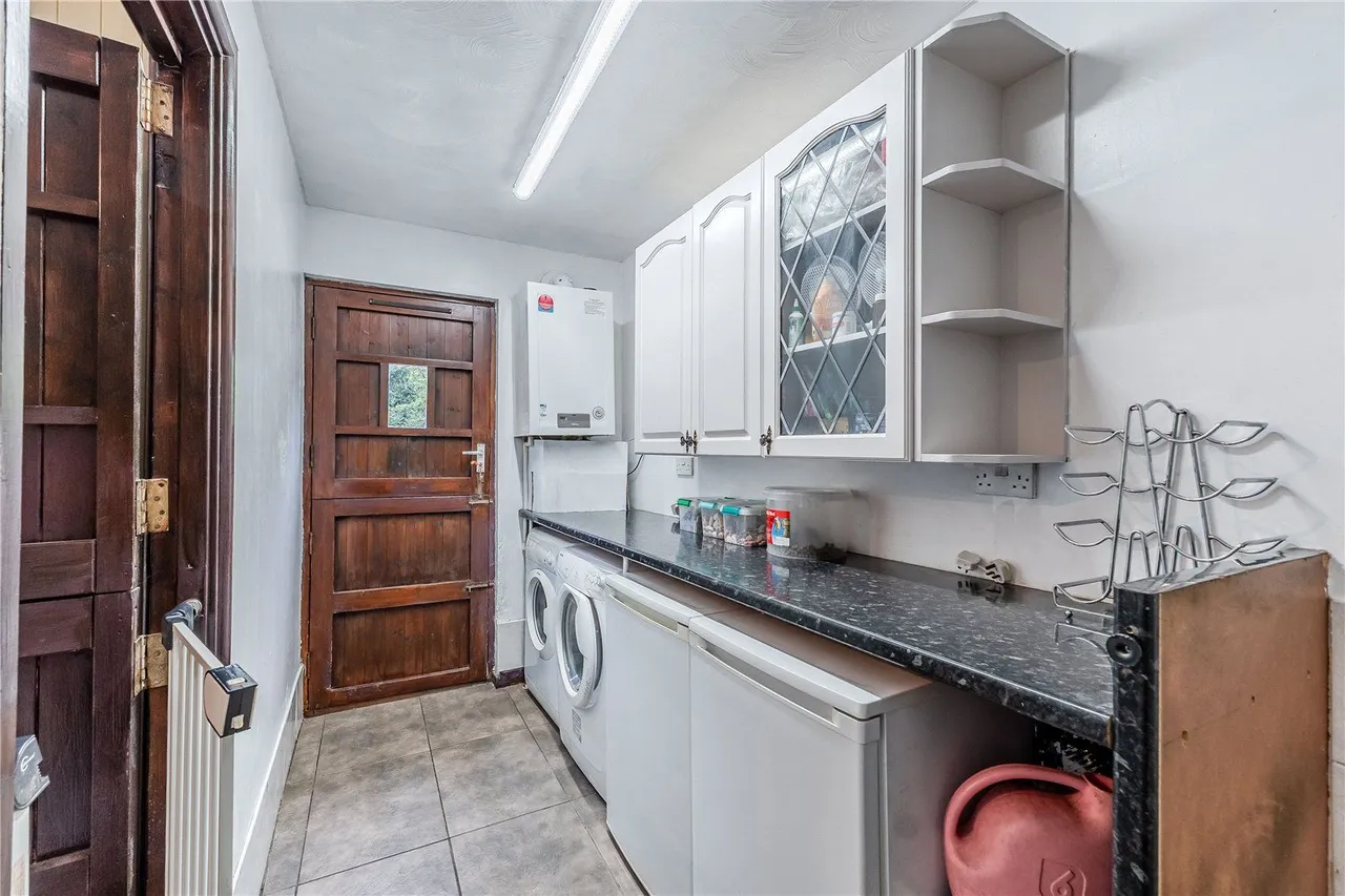 North Road, Brotherton, WF11, photo 14