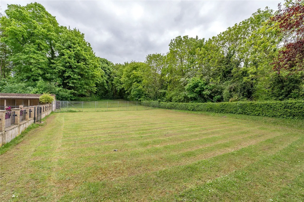 North Road, Brotherton, WF11, photo 8