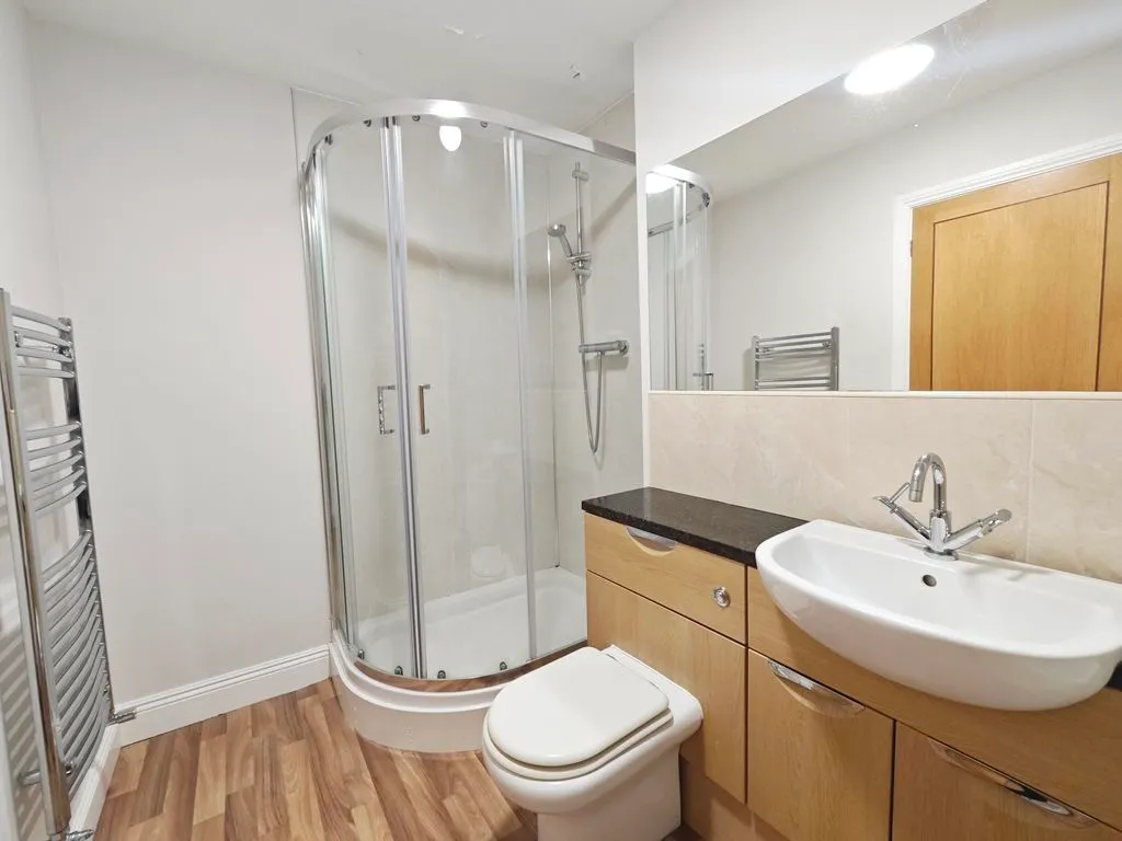 Front Street, Brampton, CA8, photo 10