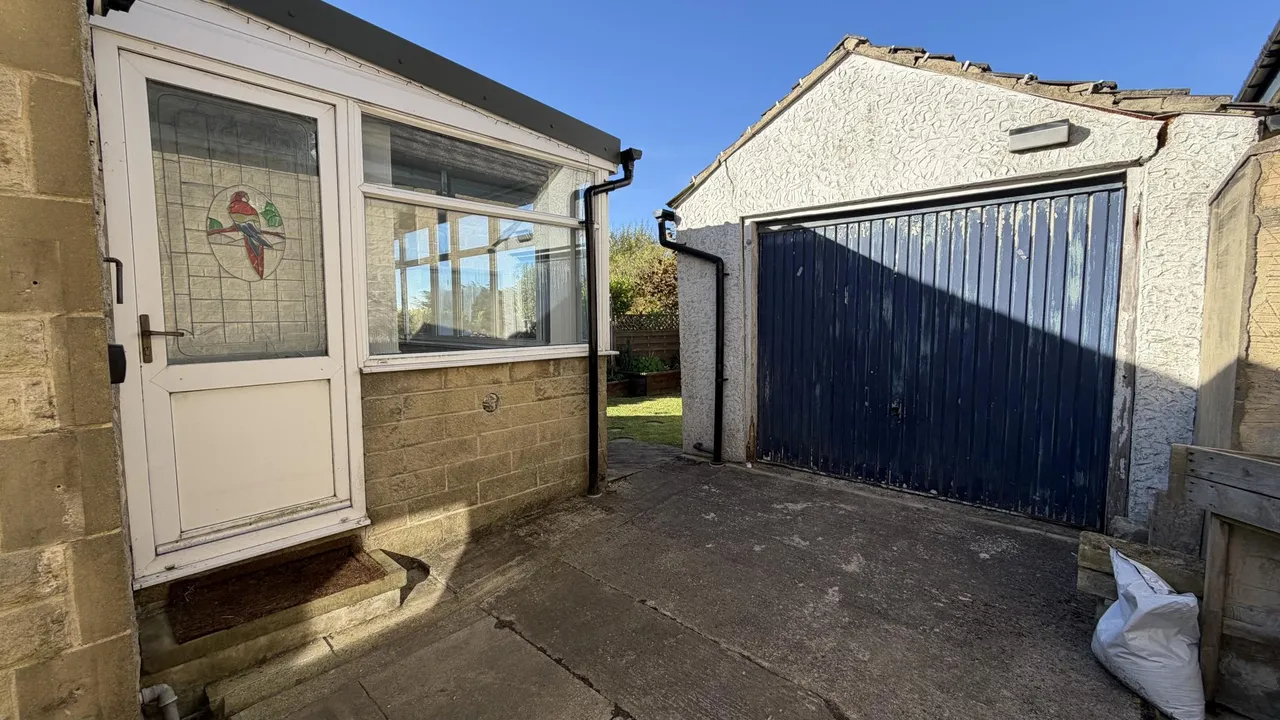 Moor Close Road, Bradford, BD13, photo 30