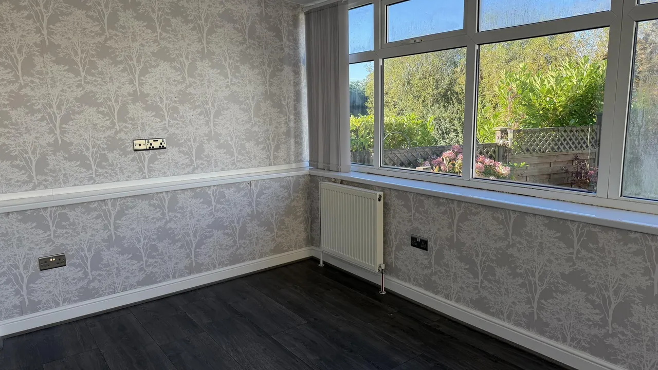 Moor Close Road, Bradford, BD13, photo 25