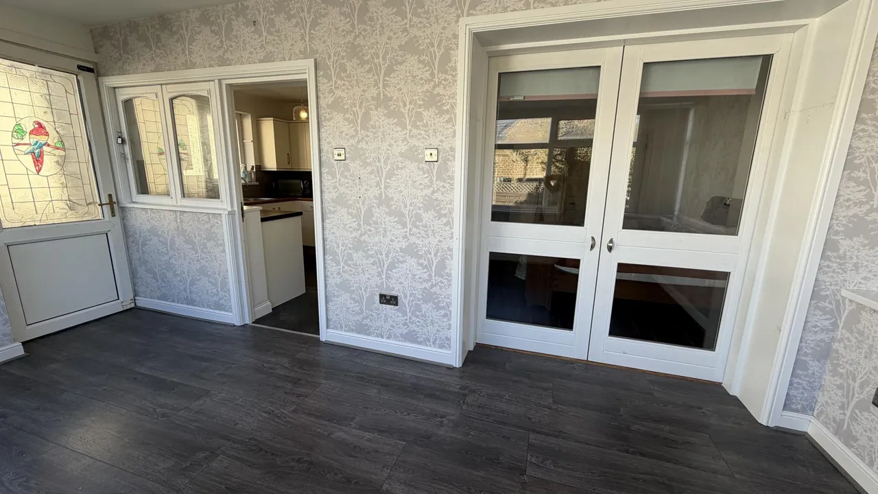 Moor Close Road, Bradford, BD13, photo 29