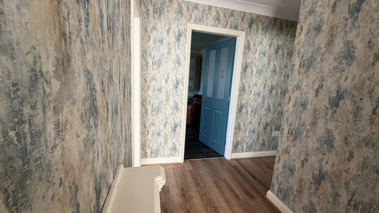 Moor Close Road, Bradford, BD13, photo 6