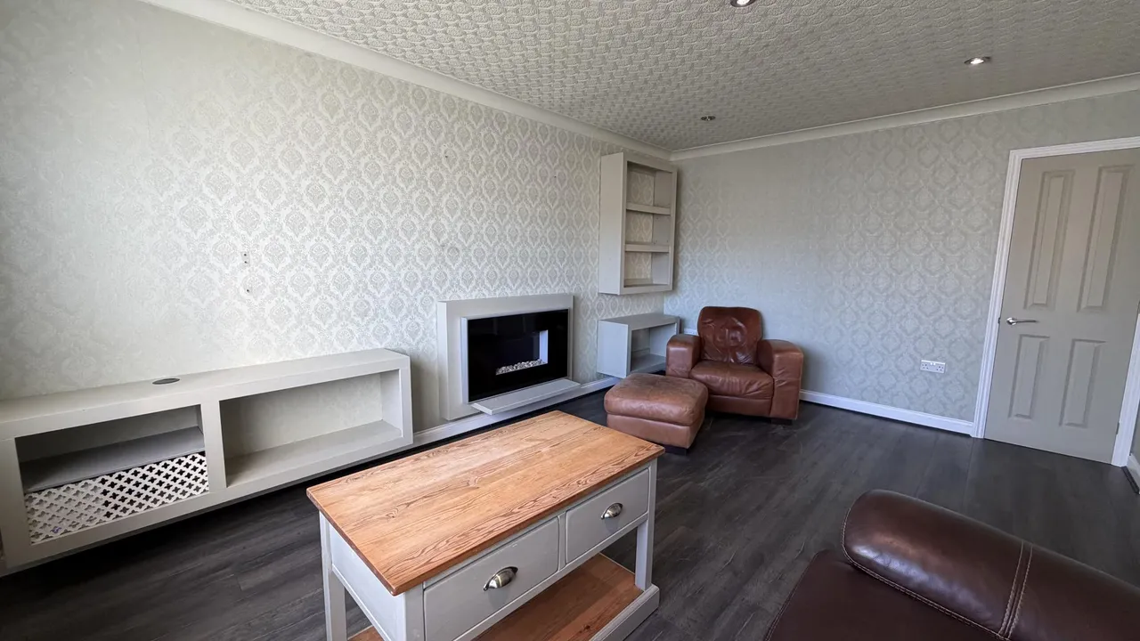 Moor Close Road, Bradford, BD13, photo 9