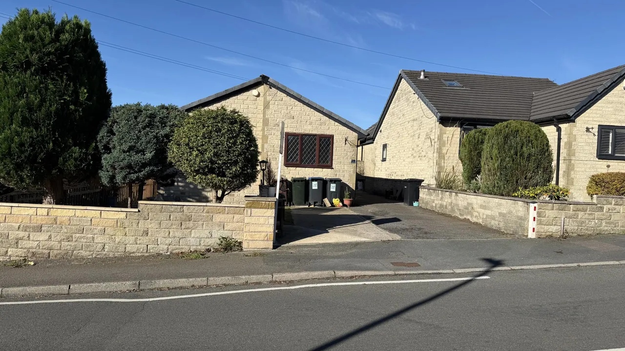 Moor Close Road, Bradford, BD13, photo 38
