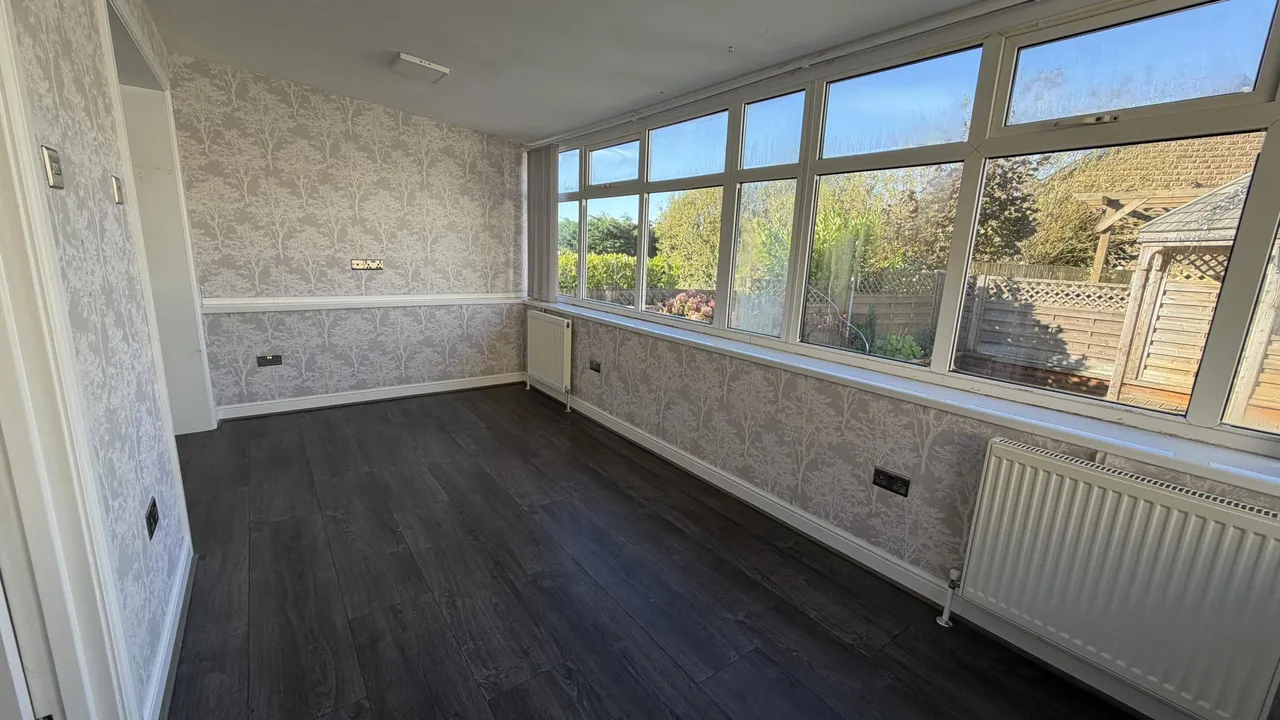 Moor Close Road, Bradford, BD13, photo 27