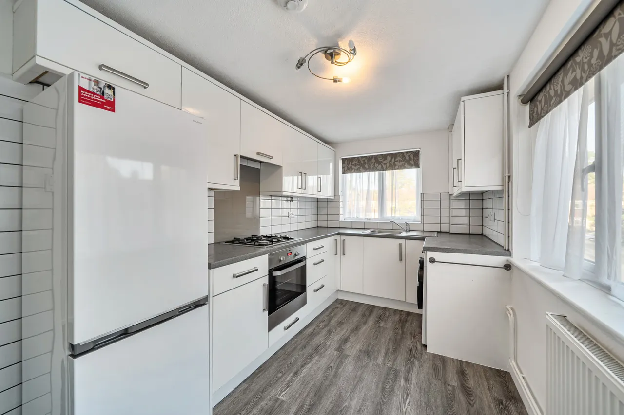Bower Close, Northolt, UB5, photo 2