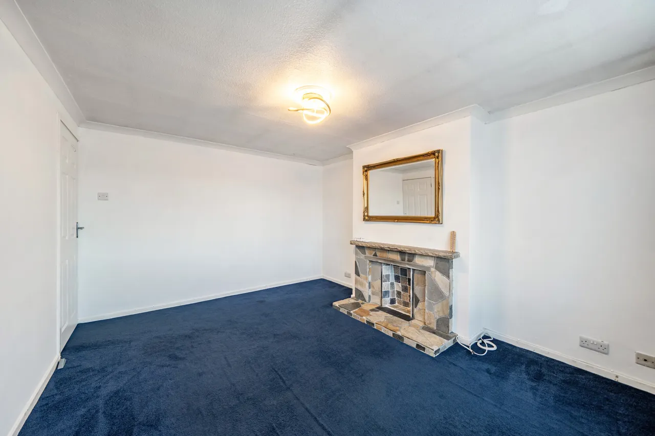 Bower Close, Northolt, UB5, photo 3