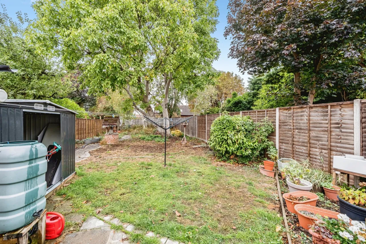 Wendover Road, Aylesbury, HP22, photo 20