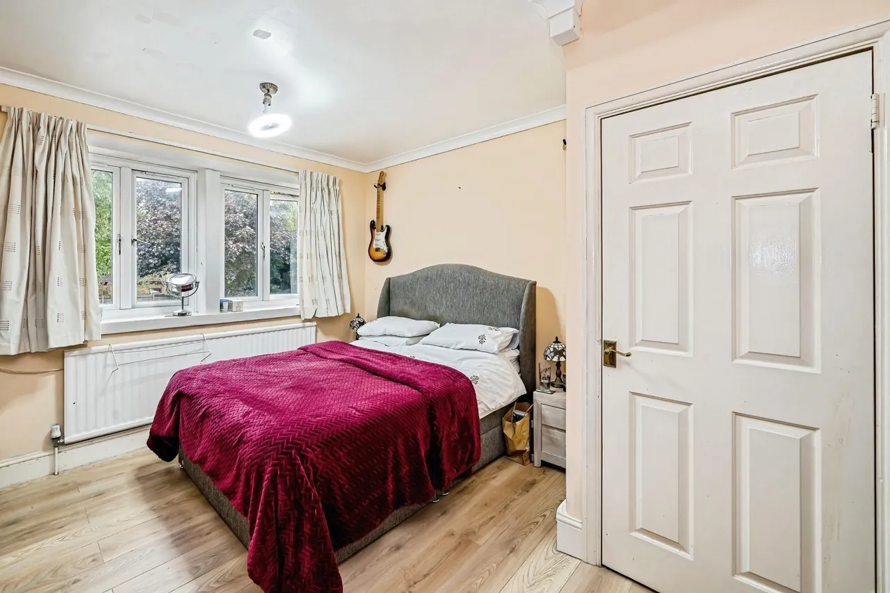 Wendover Road, Aylesbury, HP22, photo 16